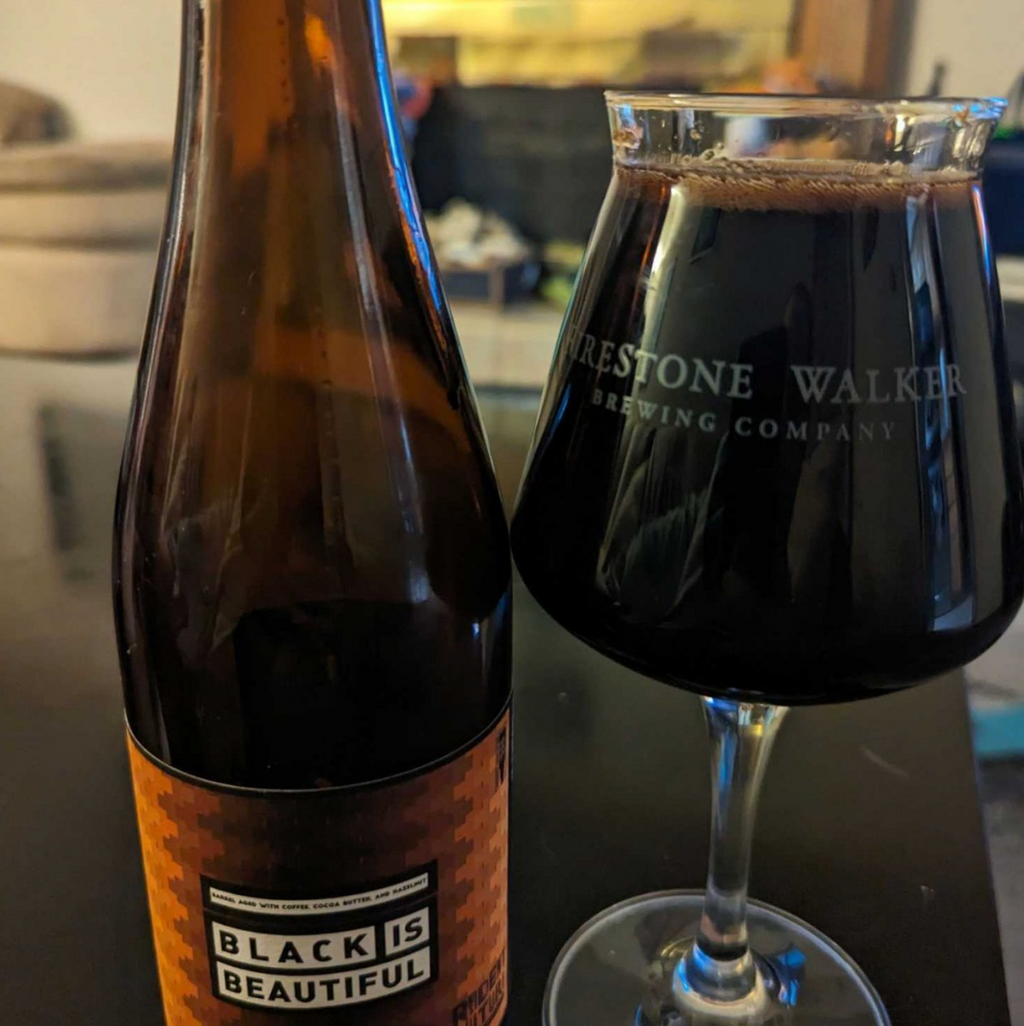 Resident Culture – Black Is Beautiful BBA

ABV: 13,0 % | Stil: Bourbon Barrel Aged Imperial Stout | Untappd: 4,20

En kraftig barrel-aged imperial stout fra Resident Culture Brewing, brygget som en del af det internationale Black Is Beautiful-projekt, der startede hos Weathered Souls Brewing for at støtte social retfærdighed og inklusion i craft beer-miljøet. 