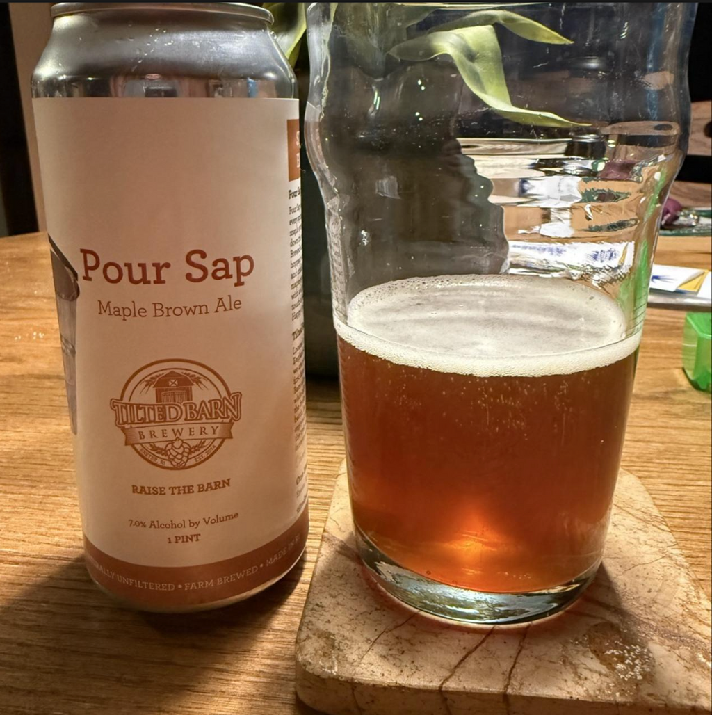 Tilted Barn Brewery – Pour Sap

ABV: 6,4 % | Stil: American Brown Ale | Untappd: 3,90

En American Brown Ale fra Tilted Barn Brewery brygget med lokal ahornsirup. Det giver en klassisk maltdrevet brown ale med en let sødme og et diskret strejf af maple.
