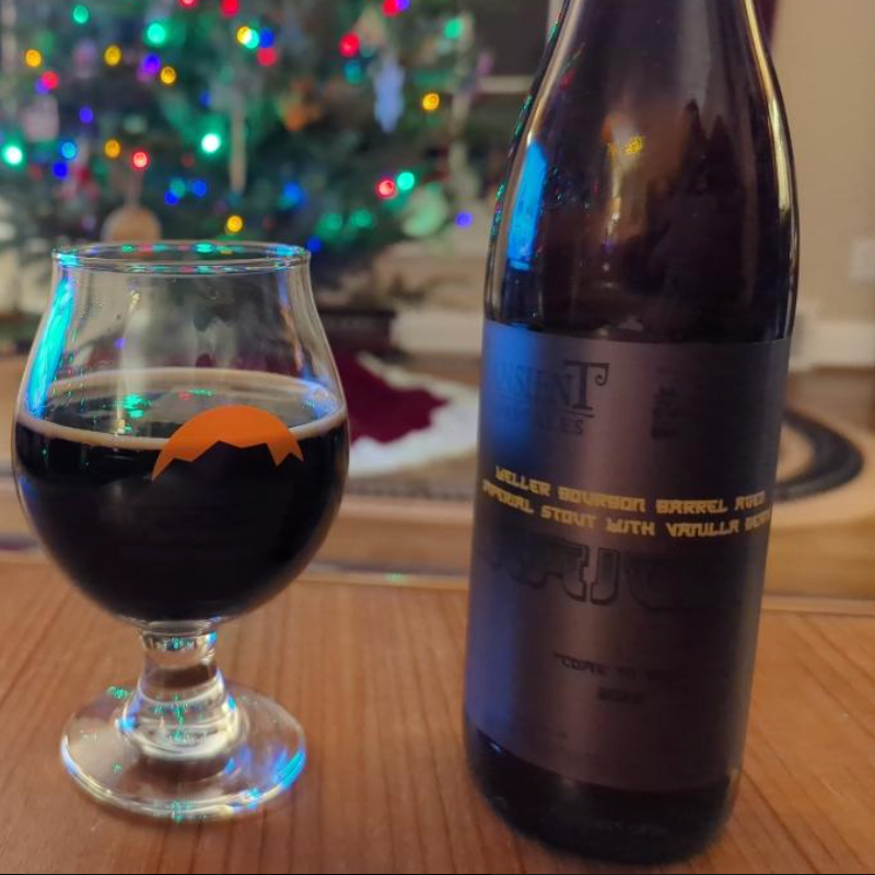 Transient Artisan Ales – Kamigoye (Vanilla)

ABV: 12,5 % | Stil: Stout – Imperial / Double (Barrel Aged) | Untappd: 4,40

En fadlagret imperial stout fra Transient lagret på Old Fitzgerald bourbonfade og tilsat vanilje. Det er en mere dessertorienteret version af Kamigoye, hvor vaniljen spiller en tydelig rolle sammen med fadet.