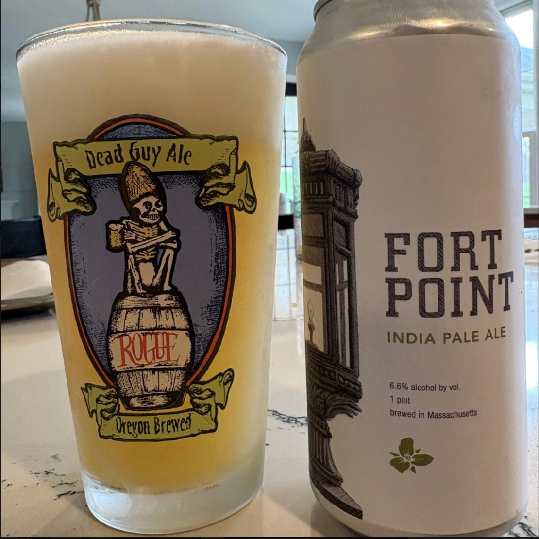 Trillium Brewing Company – Fort Point

ABV: 6,6 % | Stil: New England / Hazy Pale Ale | Untappd: 4,20

En af Trilliums signaturøl og en tidlig klassiker inden for hazy-stilen. Brygget med Citra og Columbus og kendt for sin balance mellem frugt, bitterhed og høj drikkelighed.