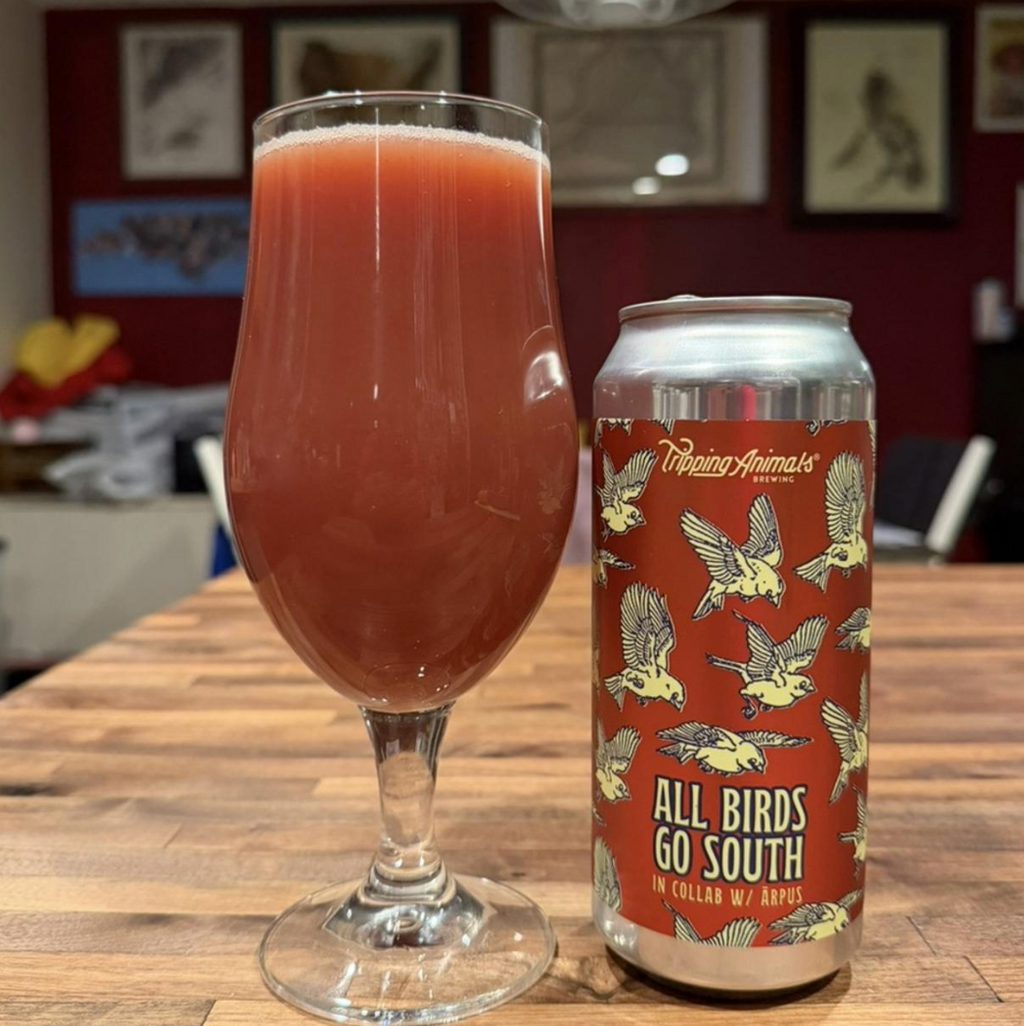 Tripping Animals Brewing Co x Ārpus Brewing Co – All Birds Go South
ABV: 6,0 % | Stil: Sour – Fruited | Untappd: 3,94

Et collab mellem amerikanske Tripping Animals og lettiske Ārpus Brewing Co, hvor tropisk frugt, bær og cremet sødme går hånd i hånd med frisk syre i en let og frugtagtig sour.