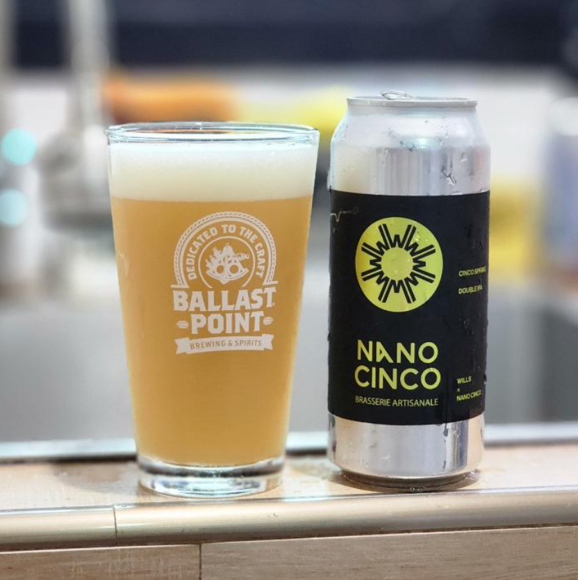 Wills Brewing x Nano Cinco – Cinco Spring

ABV: 8,0 % | Stil: Double New England IPA | Untappd: 4,11

Et samarbejde mellem canadiske Wills Brewing og Nano Cinco. Cinco Spring er en moderne DIPA, hvor fokus er lagt på maksimal humlearoma, tropisk frugt og den silkebløde mundfølelse, som begge bryggerier er blevet kendt for på den canadiske hazy-scene.